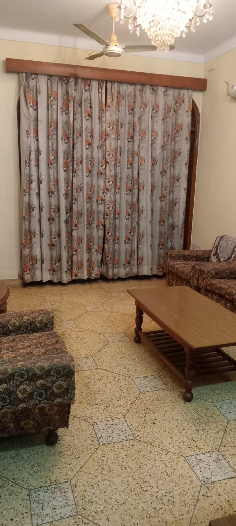 125 YARD RESIDENTIAL FLOOR FOR LEASE IN NARAINA VIHAR