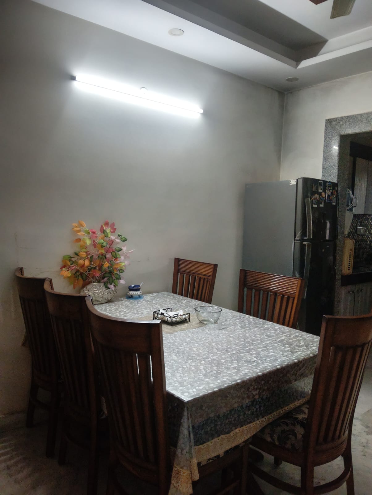 125 YARD RESIDENTIAL FLOOR FOR SALE IN NARAINA VIHAR