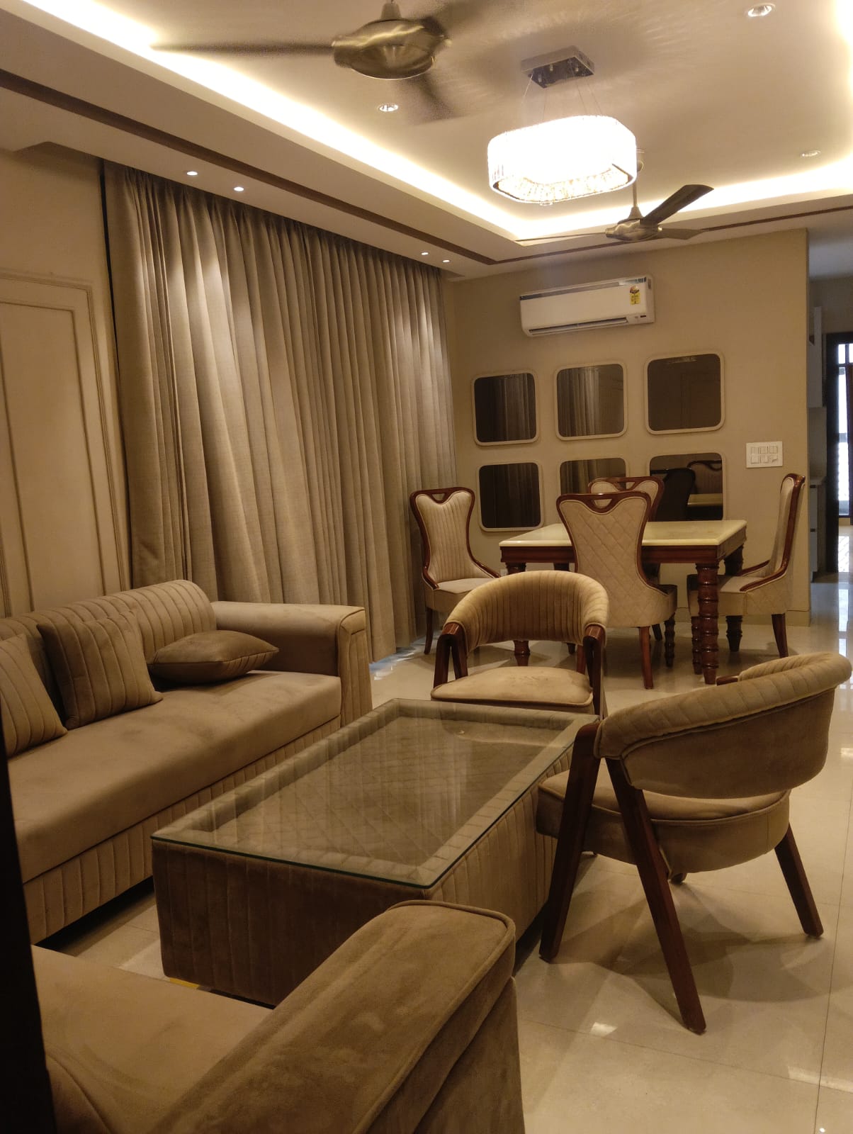 200 YARD RESIDENTIAL FLOOR FOR LEASE IN NARAINA VIHAR