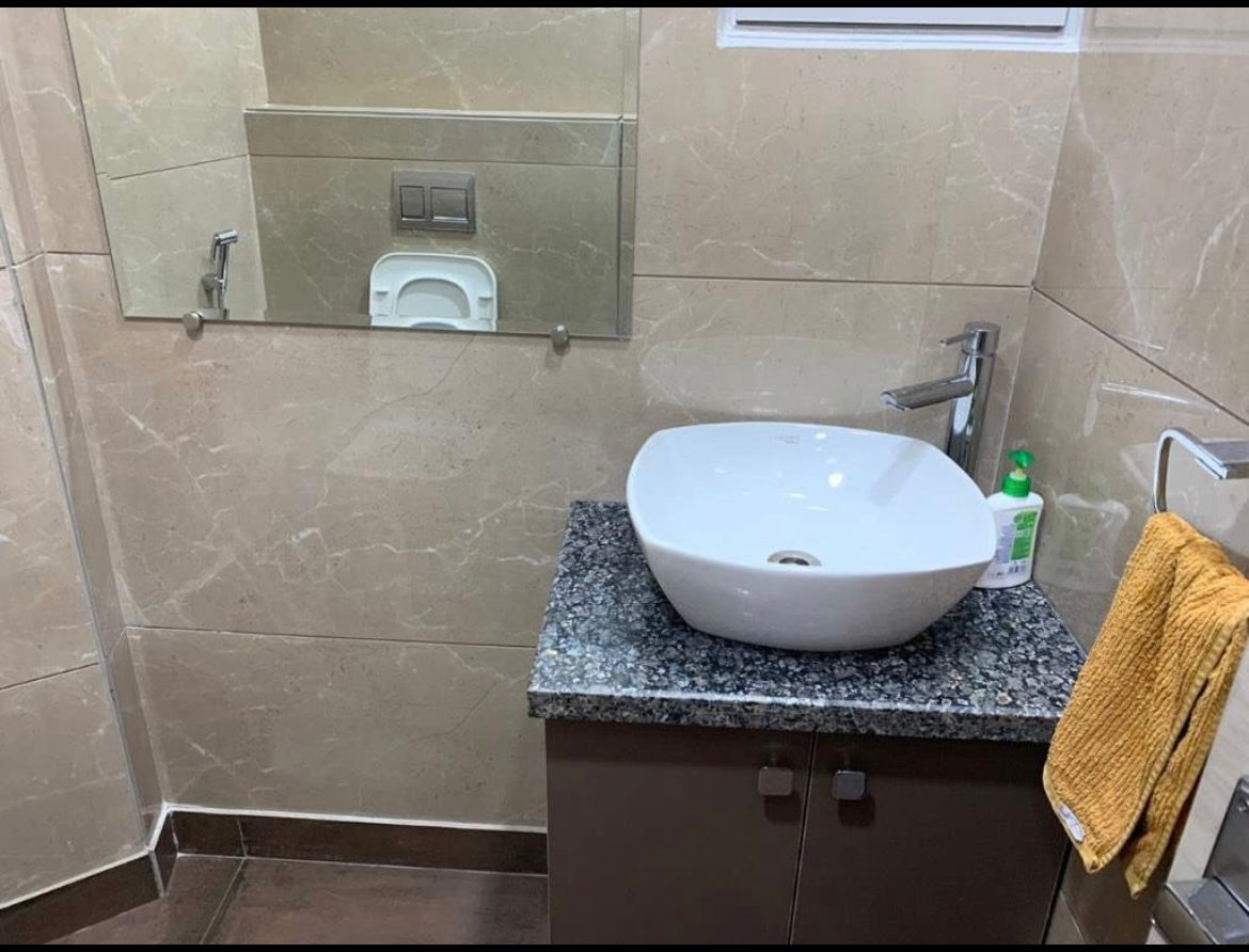 435 SQFT COMMERCIAL FLOOR FOR LEASE/SALE IN NARAINA